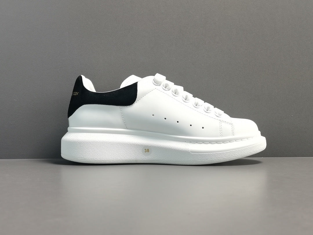 Oversized Sneaker White/Black