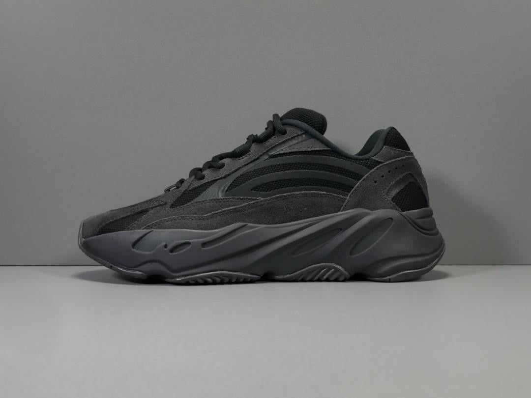 Yeezy Boost 700 V2 Vanta